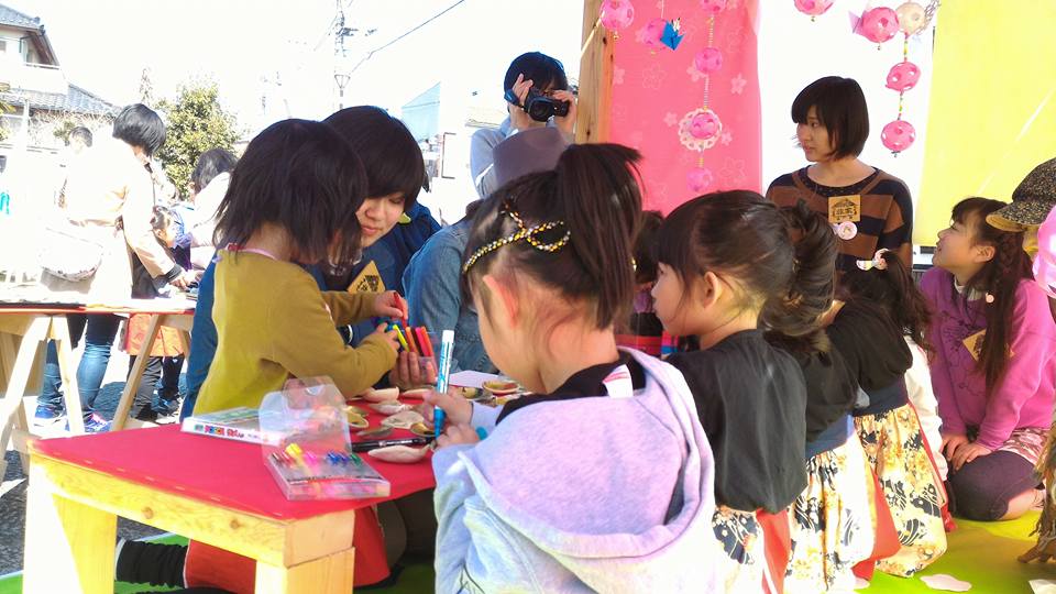 ダンスチームから、女の子たちがたくさん参加してくれました。